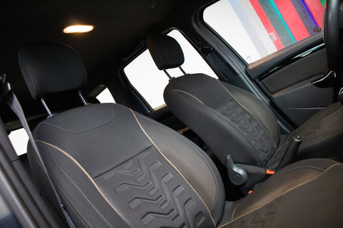 Imagen 10 de 14 de Renault Duster Privilege 1.6 Nafta 2017 Gris