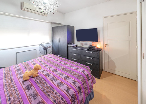 Venta Departamento Dos Ambientes En Florees Con Cochera