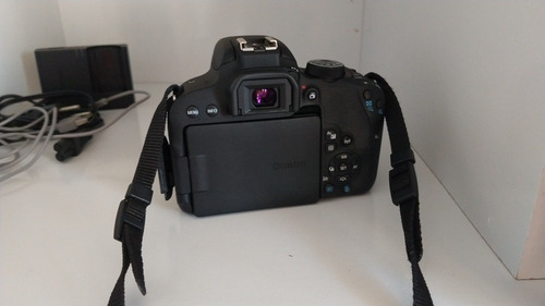 Canon Eos T7i Seminova | Corpo, Lente, Sd 32gb | Poucos Cliq