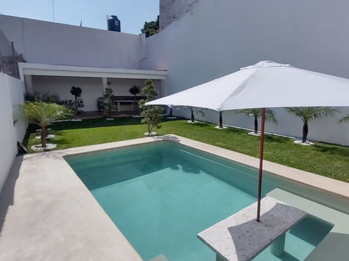 Casa Estilo Contemporáneo En Col. Tulipanes, Cuernavaca Morelos.