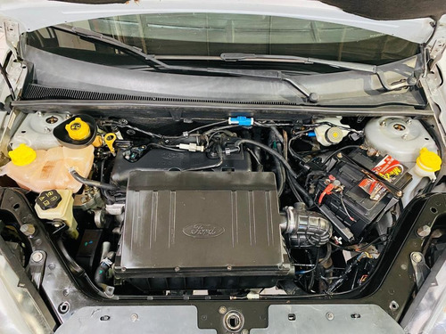Imagem 12 de 14 de Ford Fiesta Hatch Fiesta 1.0 8v Flex/class 1.0 8v Flex 5p F