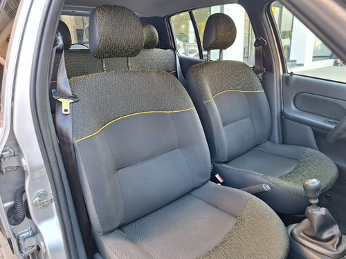 Renault Clio 1.2 Mio Confort Plus Abs Abcp
