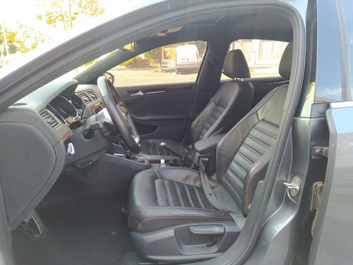 Imagen 9 de 10 de Volkswagen Vento 2.0 Tsi Gli 211cv App Connect + Nav 2016