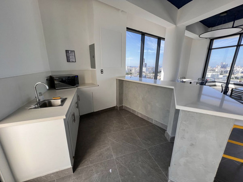 Local Con Divisiones De 76.24m2 En Edificio Corporativo