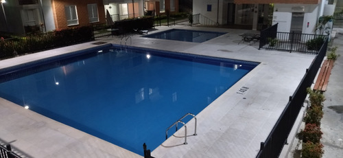 Apartamento En Piso 2, Barrio Valle Del Lili, Sur De Cali, Conjunto Residencial San Gabriel