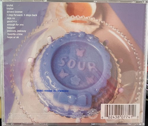 Imagen 2 de 2 de Olivia Rodrigo - Sour / Version Target + Poster