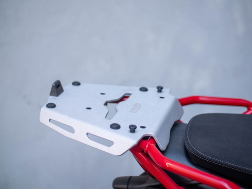 Imagen 21 de 25 de Moto Guzzi V85tt - Usado Con Accesorios