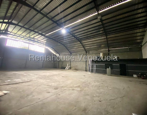 #25-19679# Elim Ojeda Vende: Amplio Galpon En Barquisimeto, En Una De Las Avenidas Mas Transitadas De La Ciudad. Bano, Local, Lara.