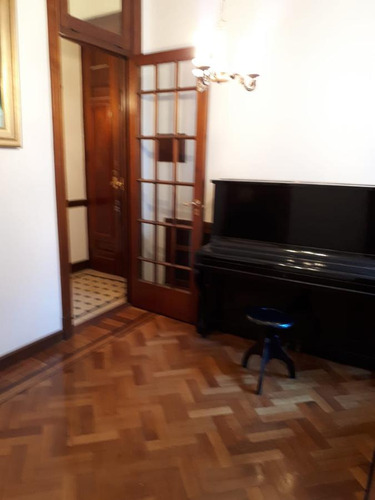 Venta Departamento 5 Amb. En Congreso De Categoría