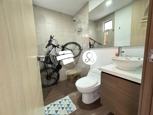 Venta De Apartamento En Calasanz, Amplios Espacios Y Excelente Ubicación