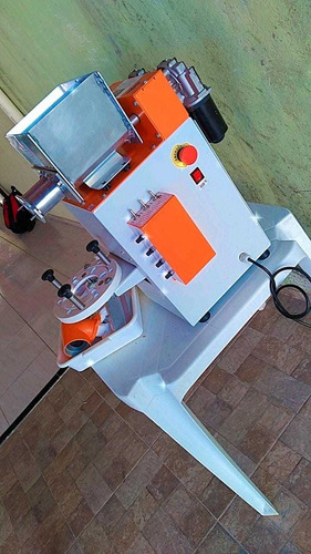 Imagem 3 de 5 de Máquina De Fazer Salgados