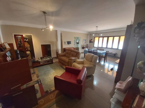 Imagen 4 de 14 de Casa De Dos Pisos Con Anexo En La Suiza San Antonio De Los Altos
