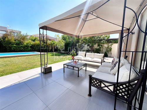 Casa En Venta Impecable En Chamisero A Pasos Del Jumbo