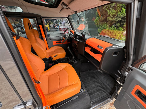 Land Rover Defender 110 S - 2010