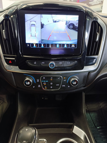2020 Traverse Lt