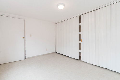 Imagen 2 de 14 de Departamento En Venta En Calle 1 De Mayo 22-548