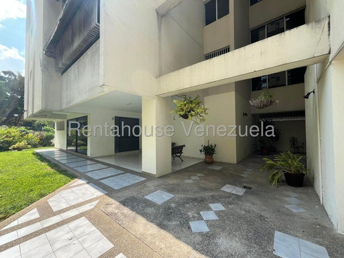 Julio Latouche 25-17840 Apartamento En Venta Prebo Valencia, Amplio, Cómodo E Iluminado, Re-modelado, Semi Amoblado, Cerca C. C. Shopping Center, Planta Electrica.