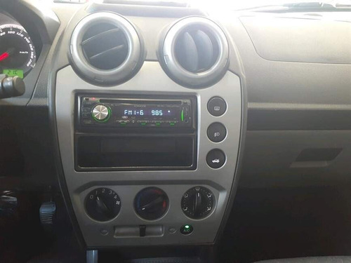 Imagem 9 de 12 de Fiesta 1.6 Mpi Hatch 8v Flex 4p Manual