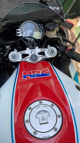 Imagem 6 de 7 de Honda Cbr1000rr