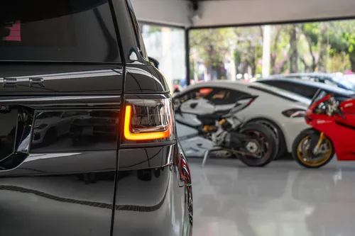 Land Rover Range Rover 5.0l Obiography At