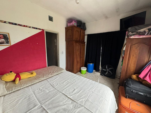 Ph En Venta 3 Ambientes Con Patio Isidro Casanova