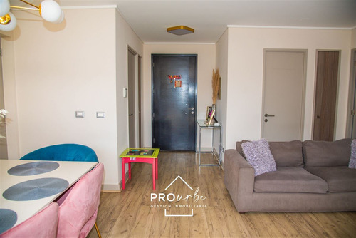Departamento En Arriendo De 3 Dorm Con Patio Privado