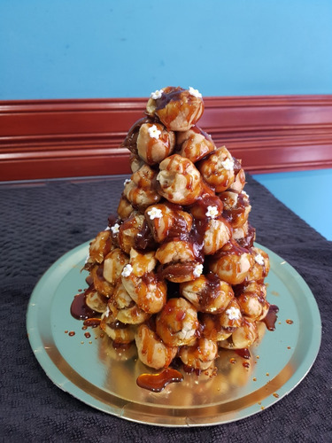 Profiterones Dulce De Leche Chantilly -- Pedidos Express!