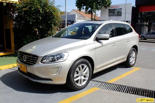 Volvo XC60 2.0 T5 Momentum