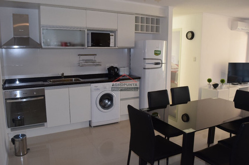 A Pasos De Playa Brava Con Servicios- Ref: 2865