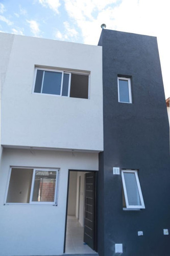 Duplex Venta 2 Dormitorios 2 Baños Cochera Y Jardín Terreno 100 Mts 2- Ringuelet