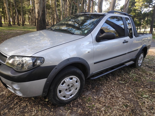 Fiat Strada 1.8 Adventure Cab Exten Aa+da 2008