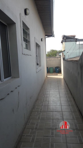 Casa À Venda No Bairro Jardim Garcez - Taubaté/sp - 873