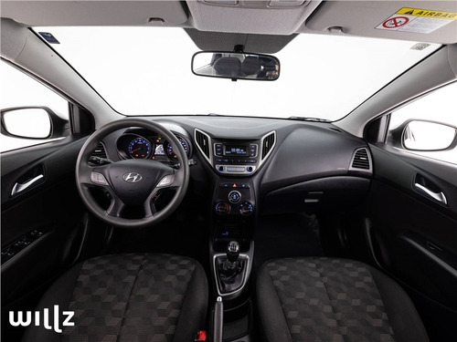 Imagem 13 de 17 de Hyundai Hb20 1.6 Comfort Plus 16v Flex 4p Manual