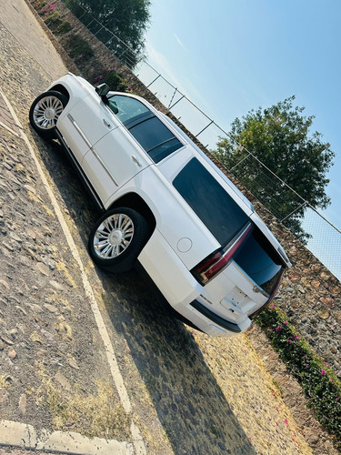 Cadillac Escalade ESV 6.2 Platinum At