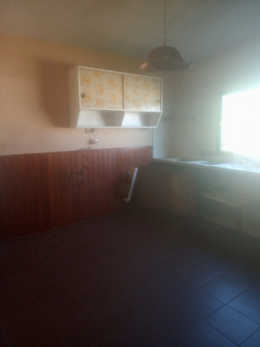 Casa Con Gran Terreno En Carrasco Del Sauce