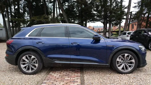 Audi E Trone Suv