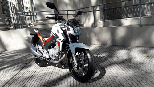 Honda Cb 250 Twister 2019 Único Dueño Con Alarma Y Caballete