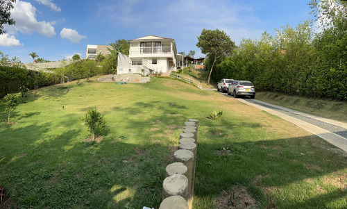 Vendo Casa Con Lote En Parcelación En Potrerito