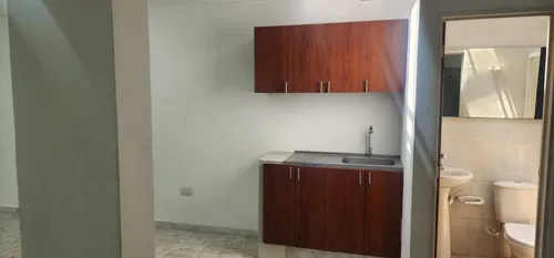Local En Arriendo En Calima. Cod A11713