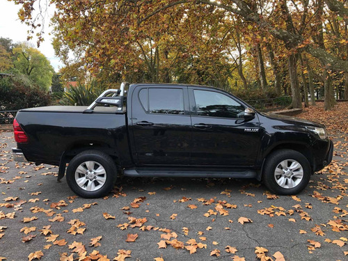 Toyota Hilux Doble Cabina Sr 4x2 2.5 Diesel Igual A Nueva!