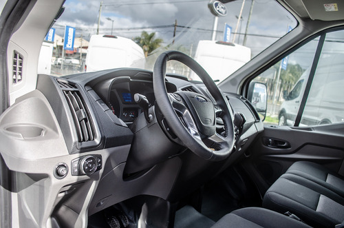Ford Transit 2.2 Furgon Largo 350l