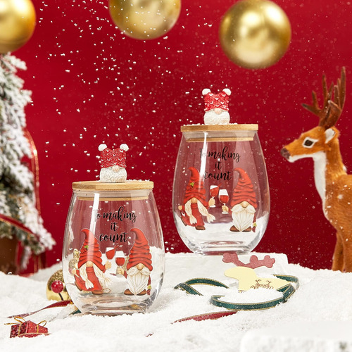 Copas De Vino Y Agua De Gnomo De Navidad Con Cubierta De Mad