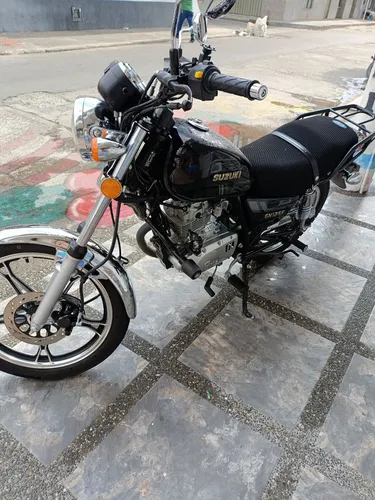 Vendo Gn 125 Modelo 2024 Unico Dueño, Excelente Estado.