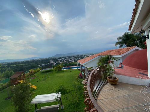 Casa En Renta En Lomas De Cocoyoc Con Gran Vista Panorámica