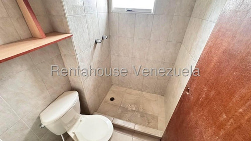 Apartamento En Venta Barquisimeto Centro Oeste, Fresco, Iluminado, Conjunto Privado Mls 26-299 Zulay González