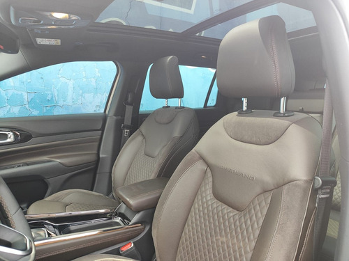 Jeep Commander 1.3 T270 TURBO OVERLAND