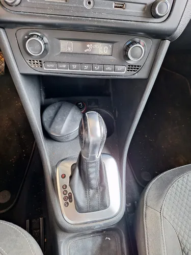 Volkswagen Vento 1.6 Highline At