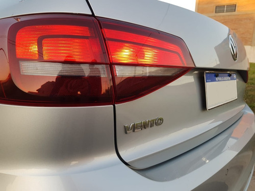 Volkswagen Vento 2.5 Luxury