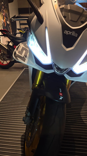 Aprilia Rsv4 Factory