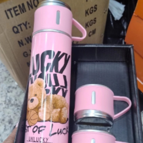 Kit Garrafa Térmica Urso Com 3 Xícaras Tampa Caneca 500 Ml Rosa